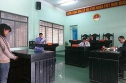 VKSND - TAND huyện Kông Chro phối hợp tổ chức phiên tòa rút kinh nghiệm