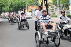 Việt Nam đang tiến gần đến mục tiêu đón 18 triệu lượt khách quốc tế