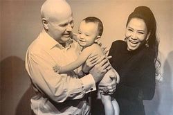 Cuối cùng Thu Minh cũng công khai ảnh rõ mặt con trai đầu lòng với chồng Tây sau thời gian dài giấu kỹ