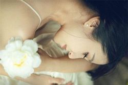 Đây là biểu hiện của người phụ nữ có số mệnh tốt, được quý nhân phù trợ cả đời giàu sang