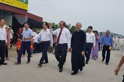 Mỗi cán bộ cần tự nghiêm khắc với chính mình