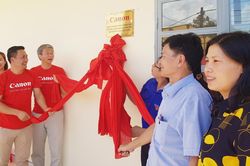 Canon bàn giao điểm trường thứ 70 tại các vùng khó khăn