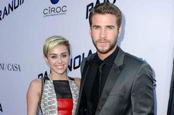 Liam Hemsworth vẫn chưa quên được Miley Cyrus