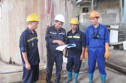 Một quản đốc tận tâm với công việc