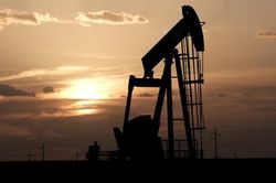 Giá dầu dừng tăng trước thông tin cả Mỹ và Saudi Arabia đảm bảo nguồn cung