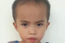 Ở nhà một mình, bé trai mất tích bí ẩn