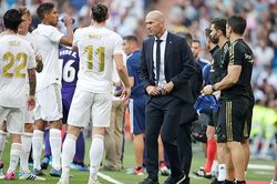 Real Madrid đang là công trường ngổn ngang của Zidane