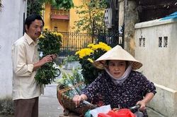 Chân dung chồng cũ ngoài đời của 'cô Hạnh bán hoa' Thúy Hà