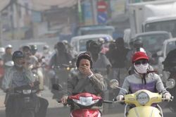 Ô nhiễm không khí ở mức báo động, người dân Hà Nội nên làm gì để bảo vệ sức khỏe?