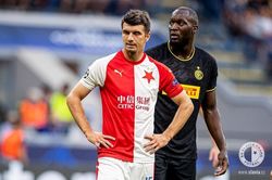 Lukaku im tiếng, Inter 'hút chết' phút bù giờ