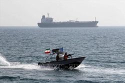Saudi Arabia tham gia liên minh bảo vệ tuyến vận tải ở Eo biển Hormuz