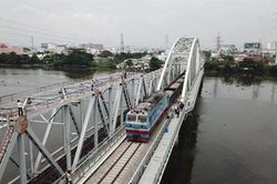 Bridge crossing Sai Gon River opens
