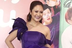 Thanh Thúy hớn hở khoe 'Siêu quậy có bầu'