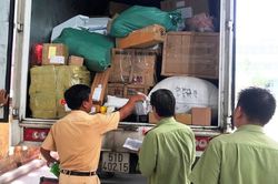 Vụ 2 xe 'chuyển phát nhanh thư báo' chở hàng lậu: Quản lý thị trường nói gì?