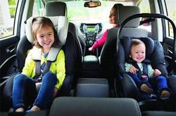 Mách bạn 6 mẹo đơn giản giúp trẻ không bị say xe