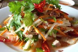 Cách làm 3 món tuyệt ngon từ ngó sen đang vào mùa