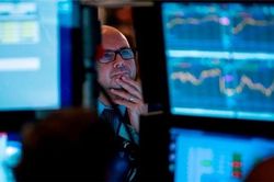 Fed liên tục giảm lãi suất sau 10 năm 'im ắng'