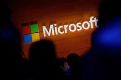 Ăn nên làm ra, Microsoft rút thêm 40 tỷ USD mua lại cổ phiếu