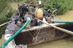 Tân Phú quyết liệt xử lý khai thác cát trái phép