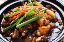 Học đầu bếp cách làm đùi ếch xào đặc quánh sốt