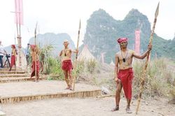 Tháo dỡ phim trường 'Kong' trong Quần thể danh thắng Tràng An