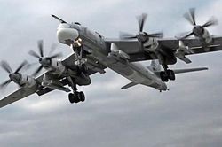 Chuyên gia Nga nói về tên lửa có tầm bắn 'vô đối' Kh-101