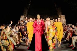 Thời trang được khơi nguồn cảm hứng từ Yên Tử và Luang Prabang