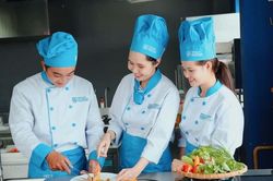 Giáo dục nghề nghiệp cần được đầu tư chuẩn mực như giáo dục đại học