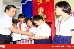 2.000 đồng vì bạn nghèo