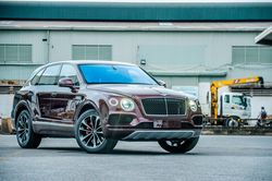 Đại gia Việt tậu Bentley Bentayga V8 hàng hiếm, trang bị khác biệt