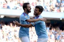 Man City nhấn chìm Watford bằng trận mưa bàn thắng