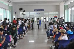 Ngành y tế đẩy mạnh thanh toán không dùng tiền mặt
