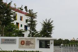 Trường Việt Úc cắt xén suất ăn học sinh: Số tiền 'ăn bớt' có xem là 'biển thủ', tham nhũng?