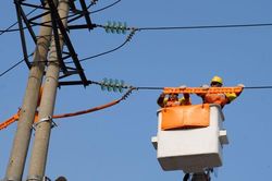 PC Bến Tre thực hiện chủ trương 'Ứng dụng khoa học công nghệ vào sản xuất kinh doanh' của ngành điện