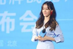 'Mỹ nhân đẹp nhất Trung Hoa' Địch Lệ Nhiệt Ba lộ mặt già nua tiều tụy, xơ xác đến khó tin