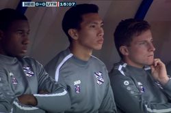 Văn Hậu dự bị, SC Heerenveen hòa thất vọng trước Utrecht
