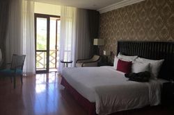 Bối rối vì chồng cũ liên tục đòi gần gũi nhưng từ chối tái hợp