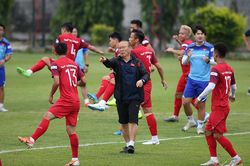 Thầy Park bất ngờ bổ sung tiền đạo cho tuyển Việt Nam