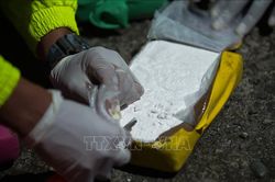 Bắt giữ tàu ngầm vận chuyển 8 tấn ma túy, giá trị ước tính 264 triệu USD
