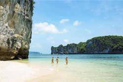Du lịch Việt Nam hối hả trong cuộc đua đường trường