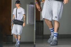 Nhờ Justin Bieber phối đồ đẹp, dân mạng đòi mua ngay giày Crocs