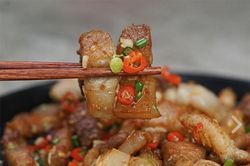 Những đại kỵ khi ăn thịt lợn, cần biết kẻo 'hối không kịp'