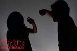 Tạm đình chỉ công tác bác sỹ hành hung nữ điều dưỡng Bệnh viện Trung ương Huế