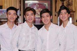 Mẹ chồng 'quốc dân' đăng tin tuyển con dâu cho 4 hot boy nhà mình: 'Đứa mô cụng đẹp trai, rất gì và này nọ nhưng đến giờ vẫn ế'