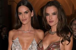 Dàn siêu mẫu Victoria's Secret nóng bỏng tột độ trong những thiết kế cắt xẻ táo bạo