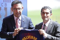 Barcelona vs Villarreal (02h00 ngày 25/9): Valverde là kẻ ám sát giấu mặt trên ghế chỉ đạo