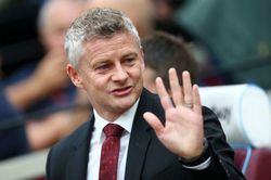 Tin MU 24/9: Tương lai Solskjaer đã sáng tỏ, Evra trở lại Old Trafford?