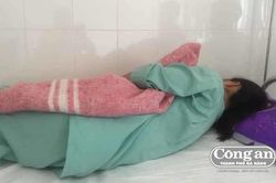 Tạm đình chỉ công tác bác sĩ bị tố đánh nữ đồng nghiệp