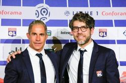 Chủ tịch Lyon 'nhắc nhẹ' Sylvinho và Juninho