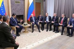 Tổng thống Venezuela lên đường tới Nga